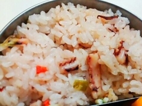 炊飯器で簡単、いかピラフ